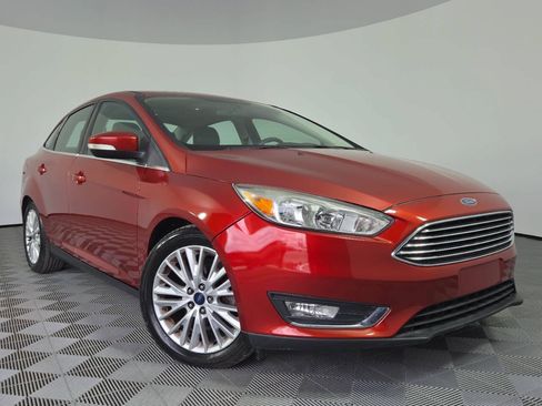 Used 2018 Ford Focus Titanium FWD image 1