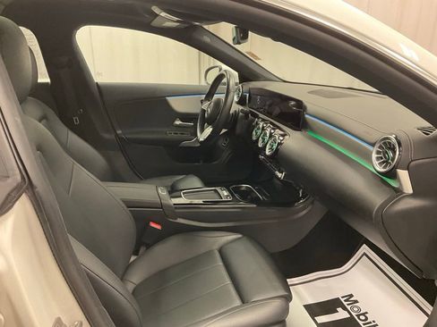 Used 2025 Mercedes-Benz CLA 250 4MATIC image 29
