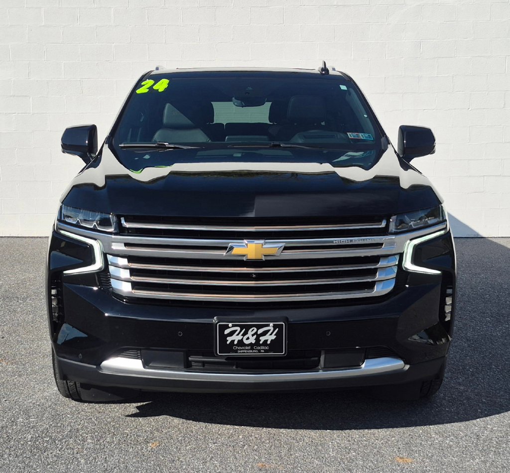 Used 2024 Chevrolet Suburban High Country AWD/4WD image 16