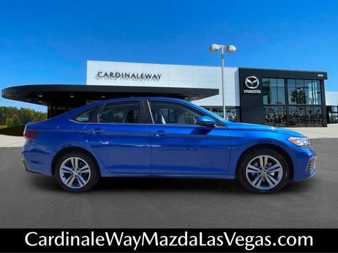 Used 2024 Volkswagen Jetta SE FWD image 7