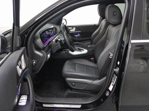 Certified 2025 Mercedes-Benz GLS 450 4MATIC image 17