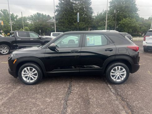 Used 2023 Chevrolet TrailBlazer LS FWD image 4