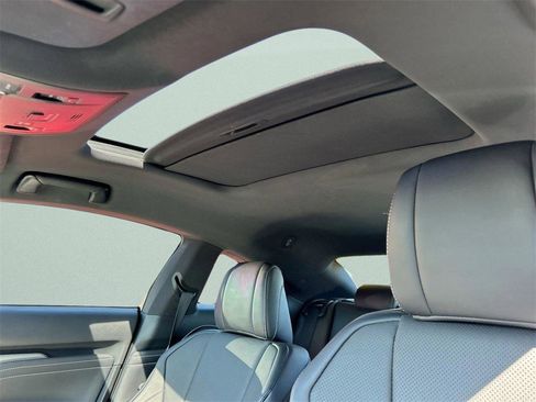 Used 2016 Lexus RC 200t image 22