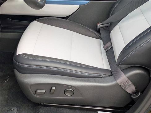 New 2026 Chevrolet Equinox EV LT image 4