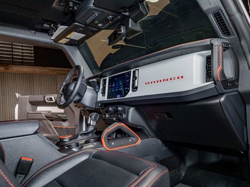 Used 2025 Ford Bronco Stroppe Edition image 17