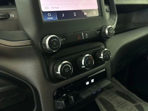 Used 2024 RAM 2500 Tradesman w/ Chrome Appearance Group AWD/4WD image 16