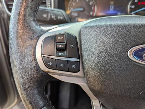 Used 2023 Ford Explorer XLT w/ Equipment Group 202A image 11