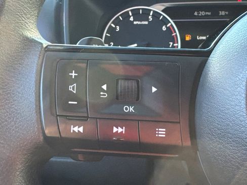 Used 2021 Nissan Rogue SV image 21