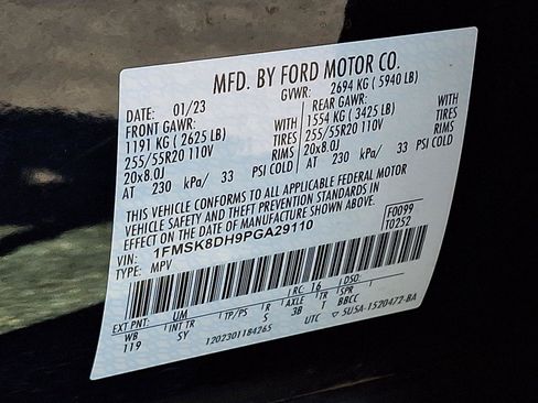 Used 2023 Ford Explorer XLT w/ Equipment Group 202A AWD/4WD image 28