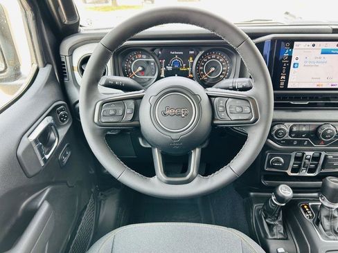 New 2025 Jeep Gladiator Sport image 14