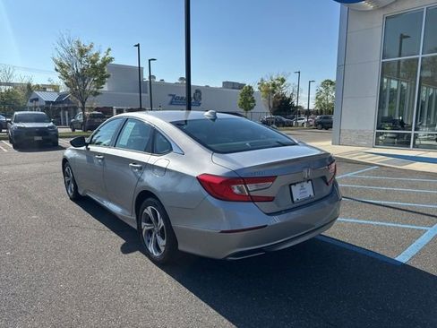 Used 2018 Honda Accord EX image 6