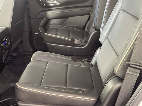 Used 2023 Chevrolet Tahoe Premier AWD/4WD image 15