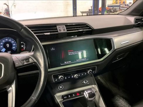 Used 2023 Audi Q3 2.0T Premium AWD/4WD image 6