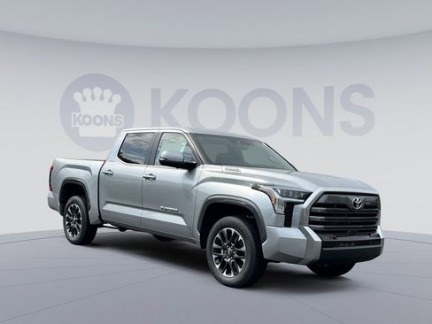 Used 2025 Toyota Tundra Limited AWD/4WD image 15