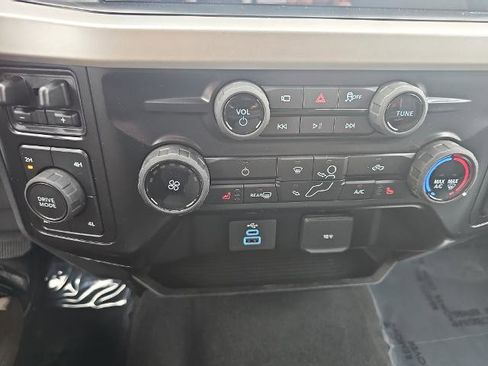 New 2025 Ford F250 XLT w/ Black Appearance Package image 18