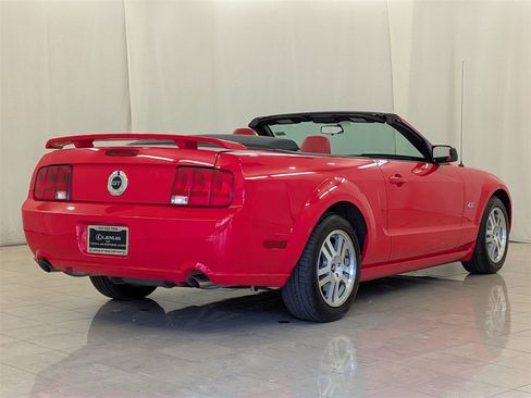 Used 2006 Ford Mustang GT image 9