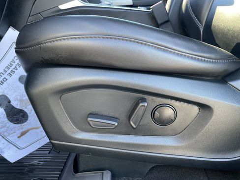 Used 2023 Ford Explorer XLT w/ Equipment Group 202A image 15