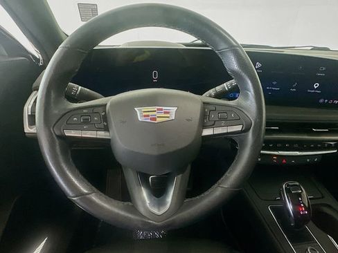 Used 2024 Cadillac XT4 Sport FWD image 11