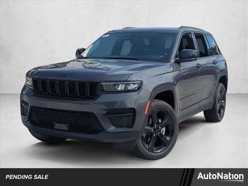 New 2025 Jeep Grand Cherokee Altitude image 1