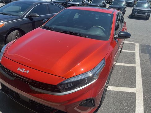 Used 2022 Kia Forte GT-Line w/ GT-Line Premium Package FWD image 3