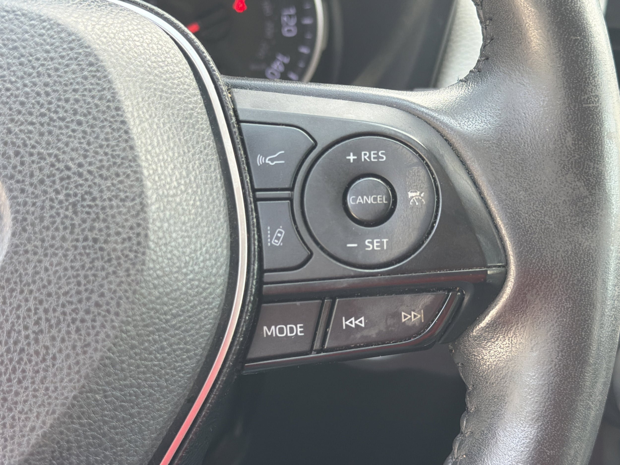 Used 2019 Toyota RAV4 XLE Premium w/ Cold Weather Package FWD image 14