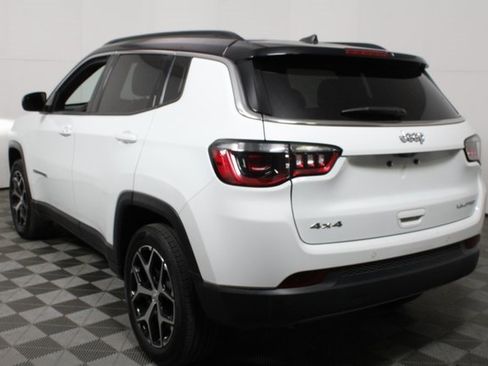 Used 2024 Jeep Compass Limited image 5