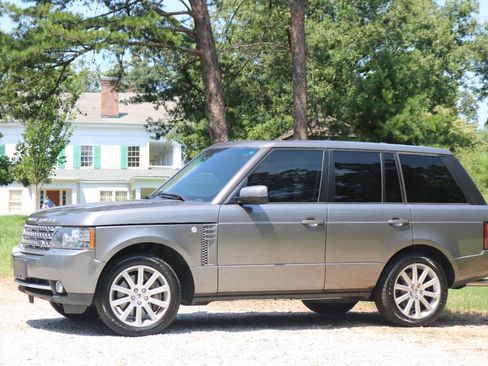 Used 2011 Land Rover Range Rover Supercharged AWD/4WD image 4