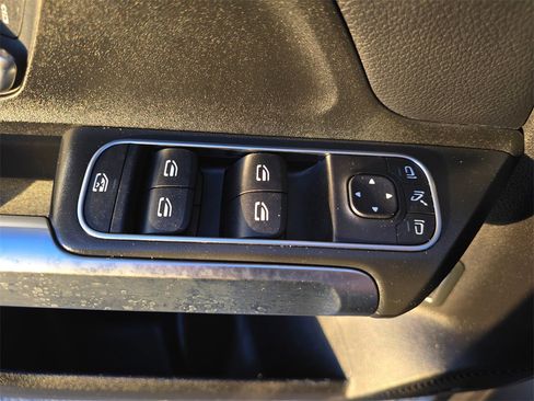 Used 2021 Mercedes-Benz GLB 35 AMG 4MATIC image 28