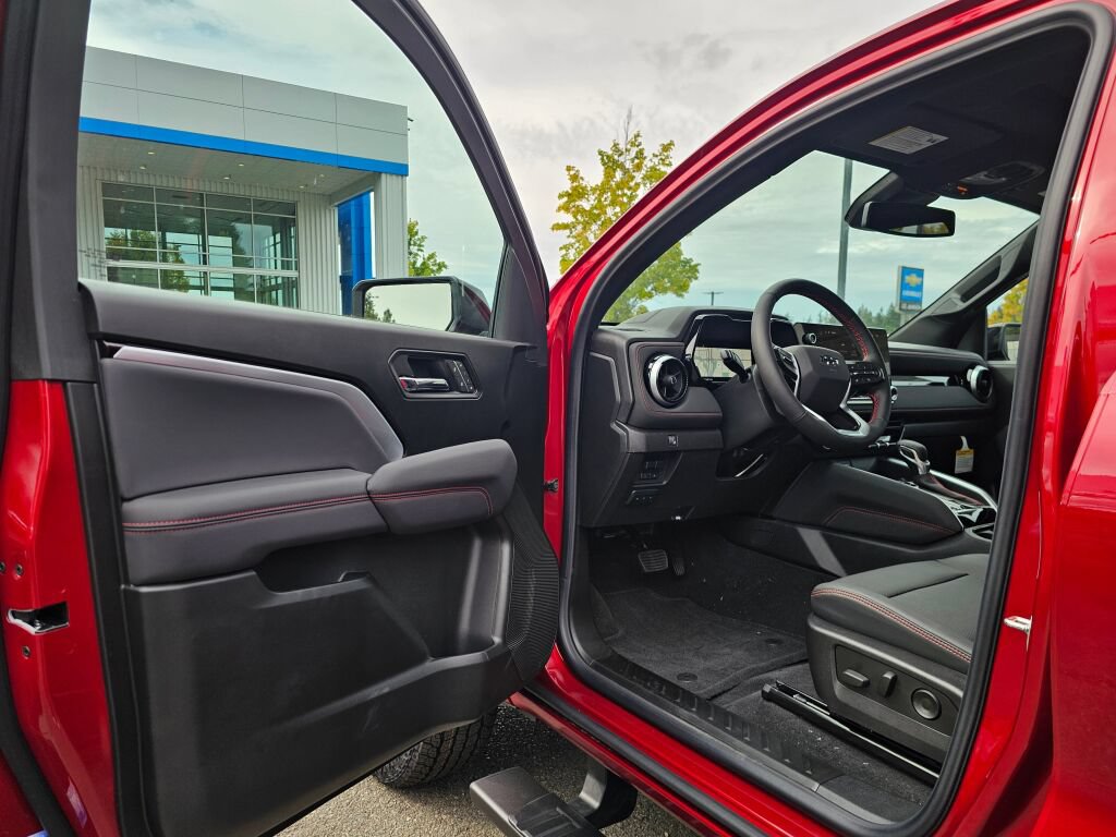New 2026 Chevrolet Colorado Z71 w/ Midnight Edition AWD/4WD image 23