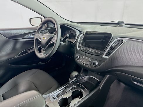 Used 2022 Chevrolet Malibu LT FWD image 27