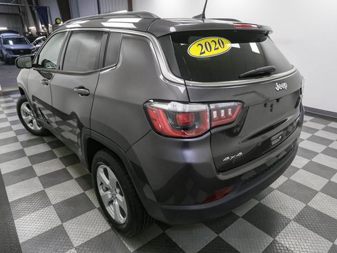 Used 2020 Jeep Compass Latitude w/ Cold Weather Group AWD/4WD image 11