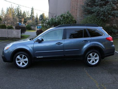 Used 2014 Subaru Outback 2.5i Premium image 12