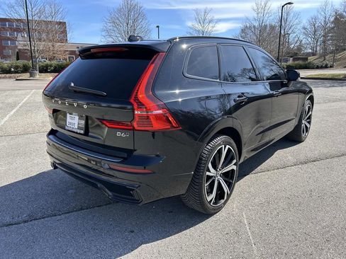 Used 2022 Volvo XC60 B6 R-Design image 7