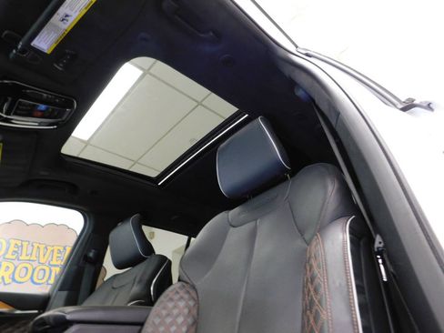 Used 2024 Jeep Grand Cherokee Summit AWD/4WD image 39