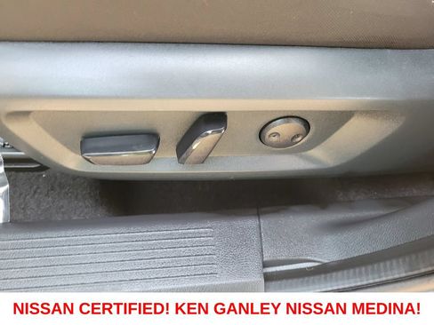 Certified 2025 Nissan Rogue SV AWD/4WD image 35