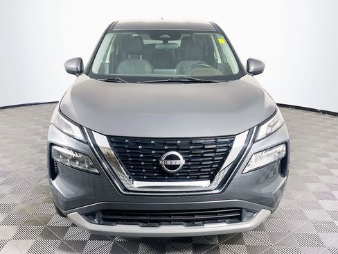 Used 2023 Nissan Rogue SV image 3