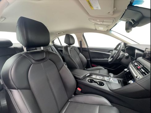 Used 2026 Genesis G70 2.5T RWD image 30