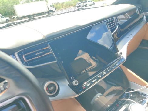 Used 2022 Jeep Grand Wagoneer Series III w/ Rear Seat Video Group 1 image 10