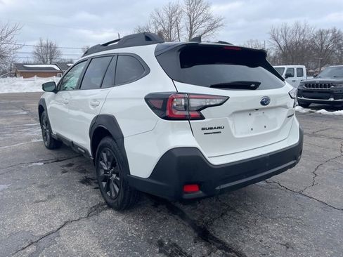 Used 2025 Subaru Outback Onyx Edition image 2