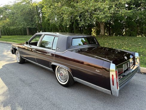 Used 1987 Cadillac Brougham RWD image 84