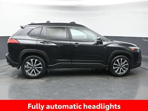 Certified 2022 Toyota Corolla Cross XLE w/ Black Badges Package (TMS) AWD/4WD image 8
