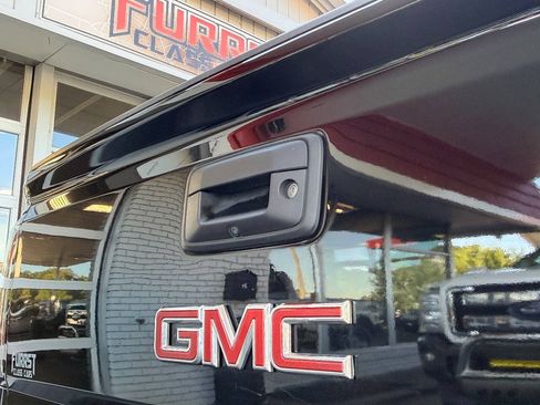 Used 2018 GMC Sierra 1500 Denali w/ Denali Ultimate Package AWD/4WD image 9