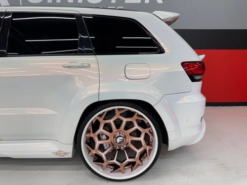 Used 2018 Jeep Grand Cherokee Trackhawk image 22