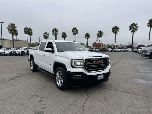 Used 2018 GMC Sierra 1500 SLE w/ SLE Value Package image 3