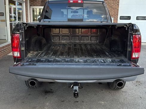 Used 2011 RAM 1500 Laramie AWD/4WD image 9
