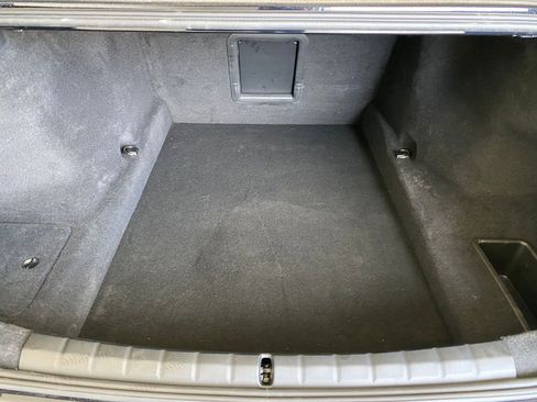 Used 2025 BMW 760i xDrive w/ Executive Package image 32