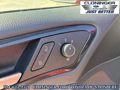 Used 2016 Volkswagen GTI SE image 12