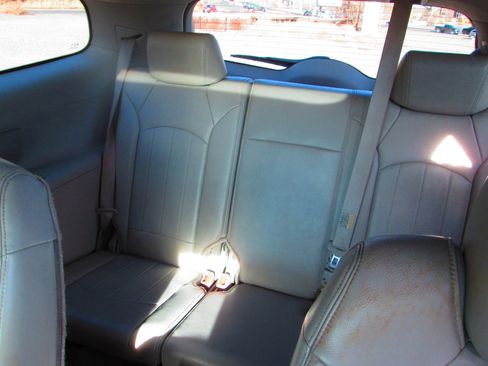 Used 2009 Buick Enclave CXL w/ Entertainment Package #4 image 7