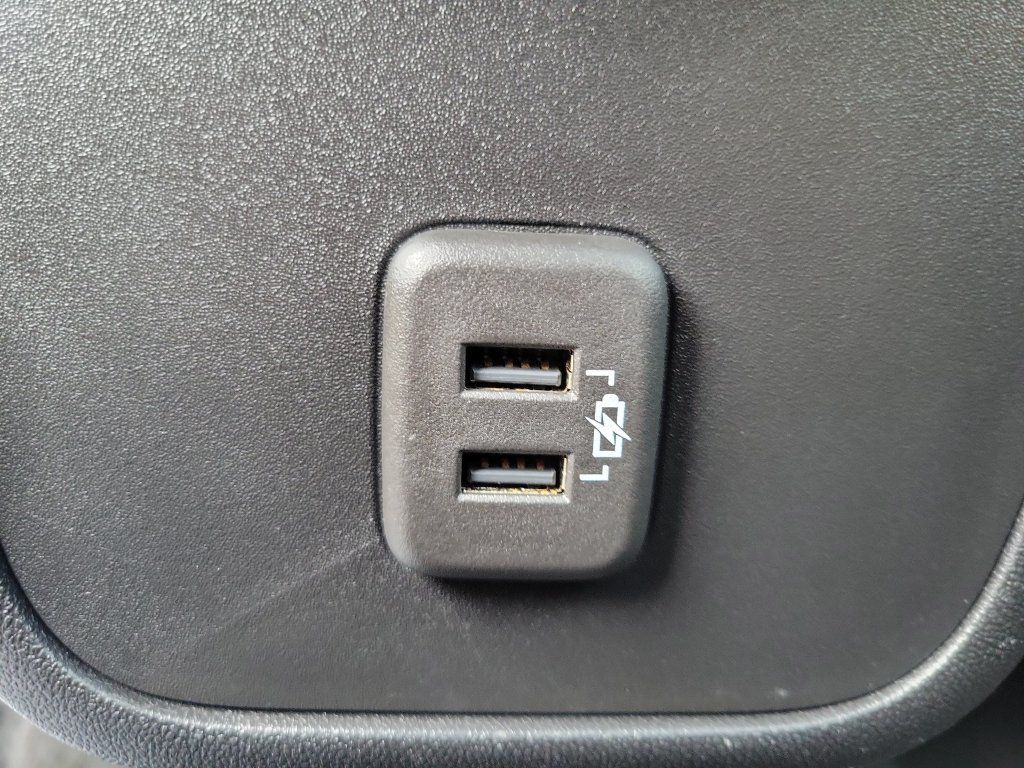Used 2020 Chevrolet Equinox LT FWD image 30