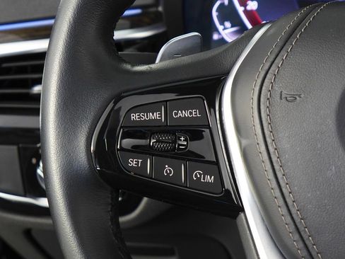 Used 2023 BMW 530e w/ Premium Package image 29